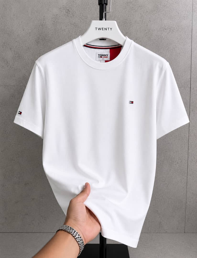 7d07e25c-618b-49a0-b589-b85b4e4b20fa Tommy Hilfiger Round Neck - Image 1